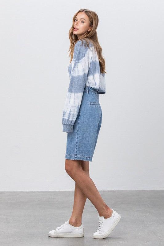 MEDIUM BLUE WASH DENIM MOM SHORTS | Daverri Fashions