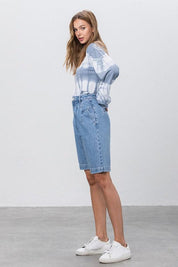 MEDIUM BLUE WASH DENIM MOM SHORTS | Daverri Fashions
