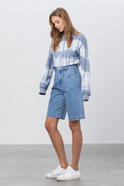 MEDIUM BLUE WASH DENIM MOM SHORTS | Daverri Fashions