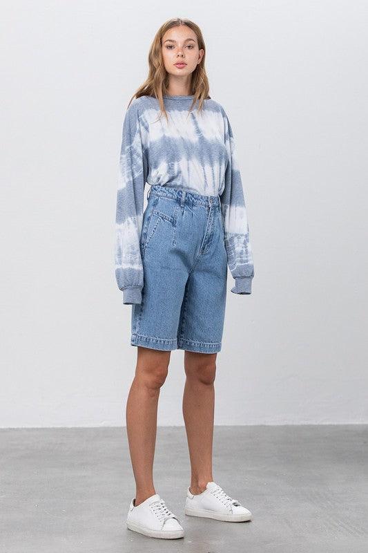 MEDIUM BLUE WASH DENIM MOM SHORTS | Daverri Fashions