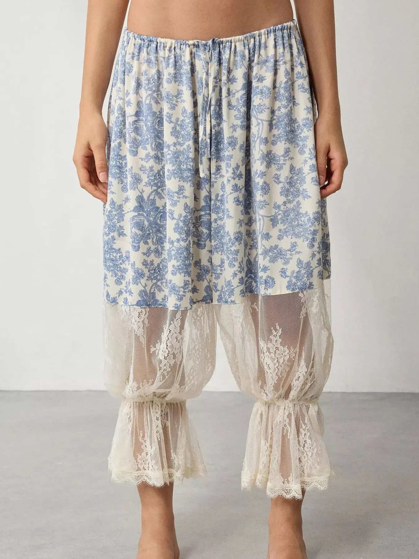 Floral Lace Patchwork Pants | Pants Daverri Fashions