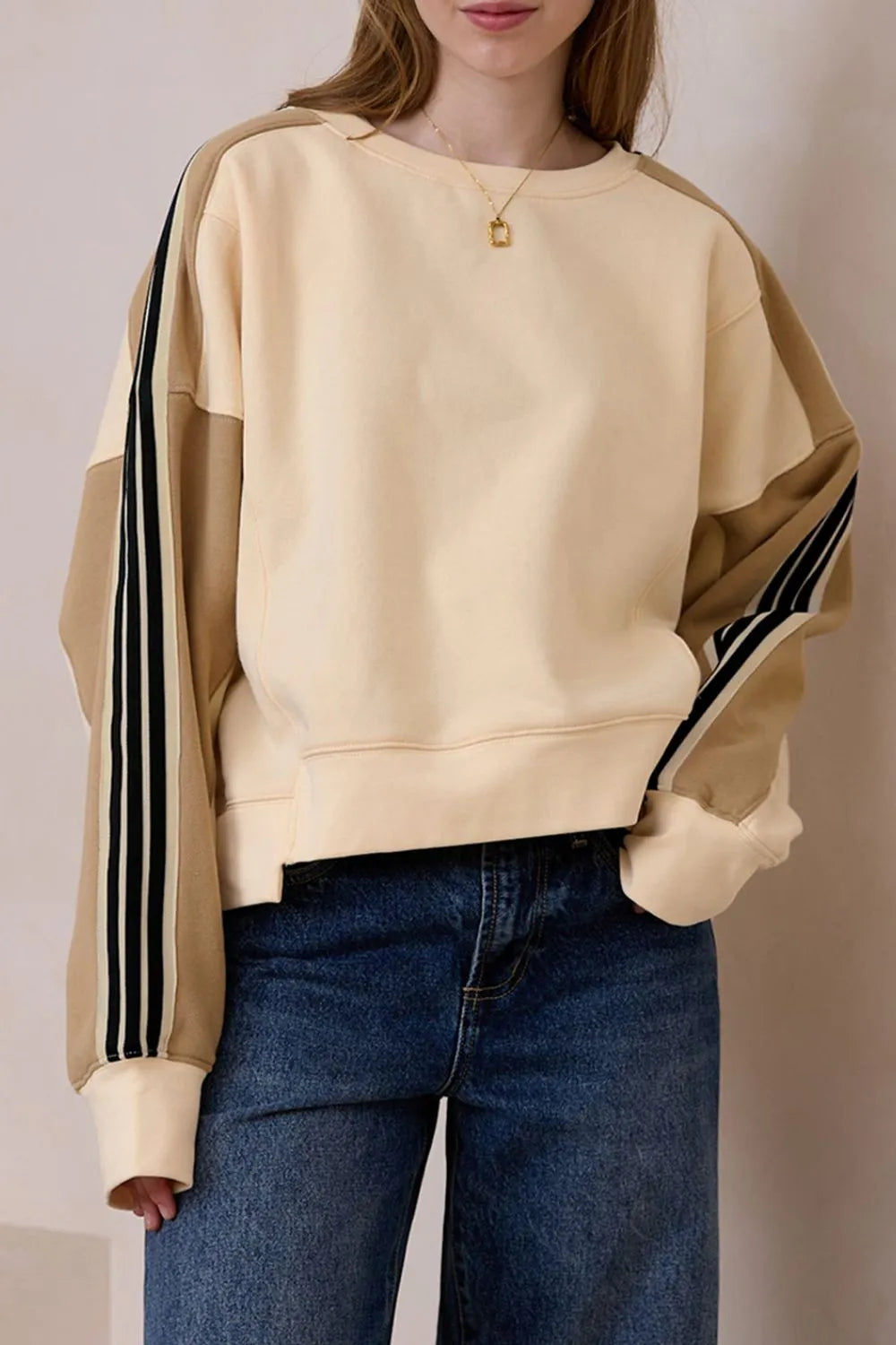 Beige Contrast Round Neck Long Sleeve Sweatshirt | Sweatshirts Daverri Fashions