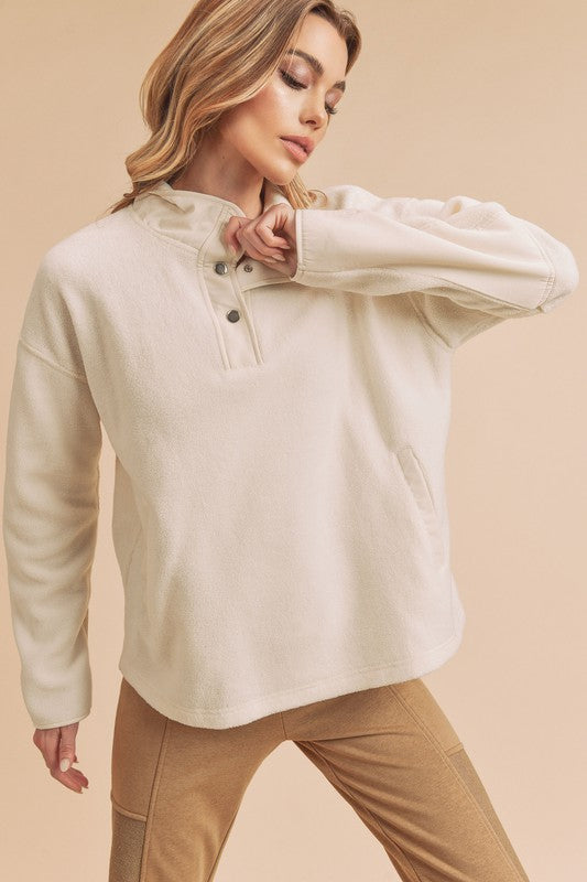 WHITE Aemi+Co Peppy Lightweight Pullover | Pullovers Daverri Fashions