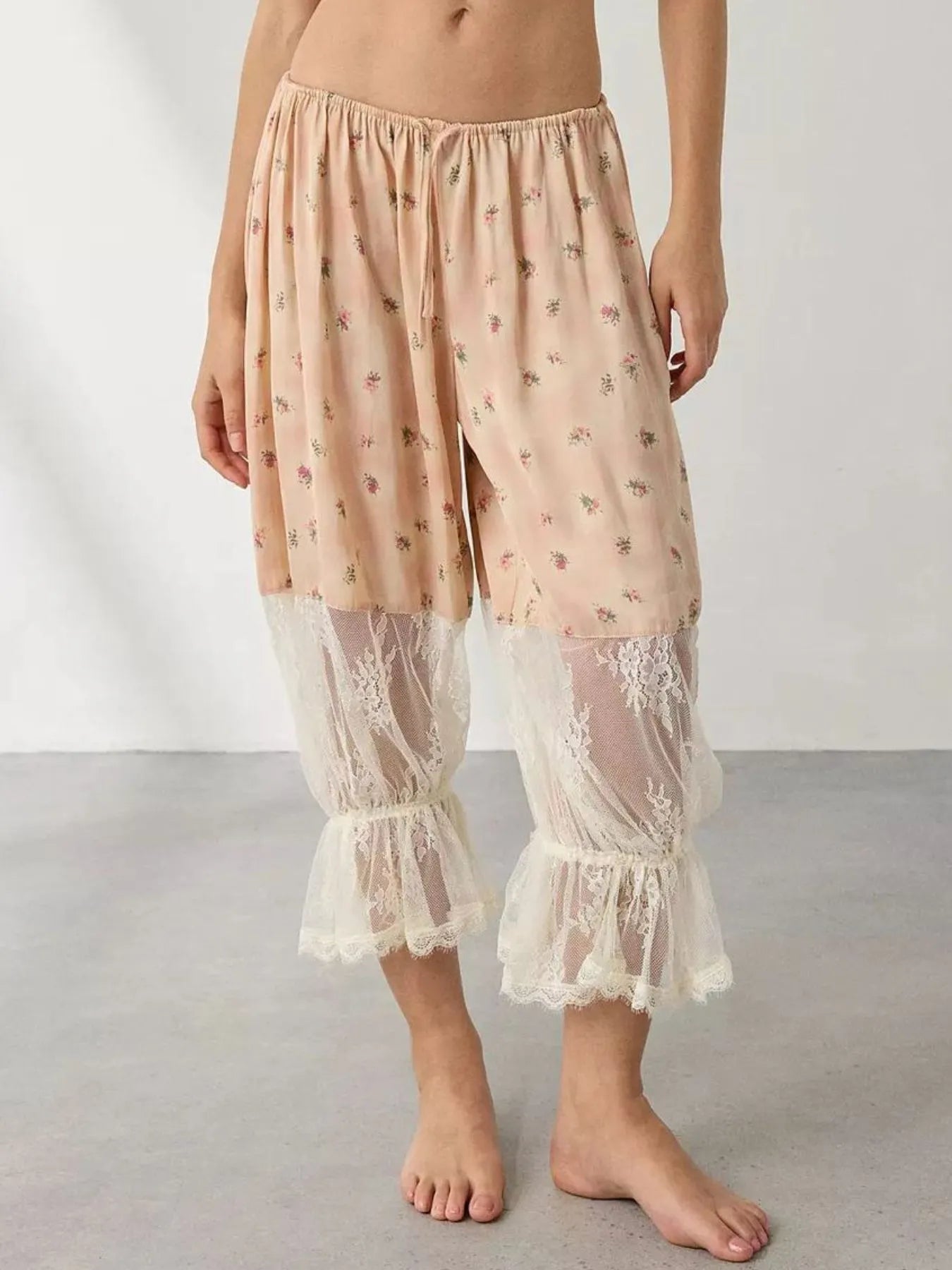 Floral Lace Patchwork Pants | Pants Daverri Fashions
