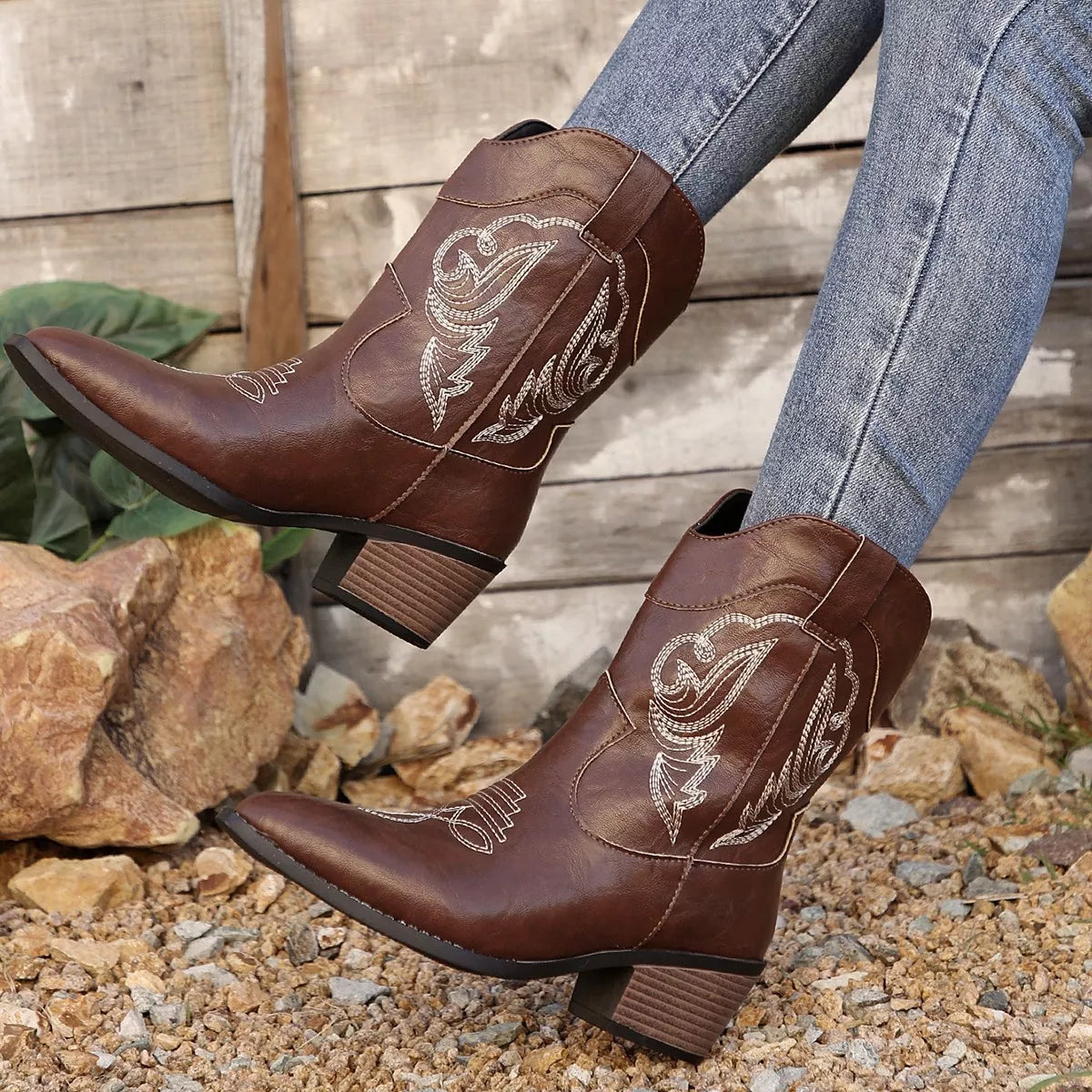 Sami Western Cowboy Boots with Embroidered Design | Boots Daverri Fashions