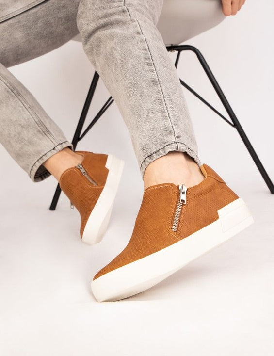 Tan Zion 2 Sneakers | Sneakers Daverri Fashions