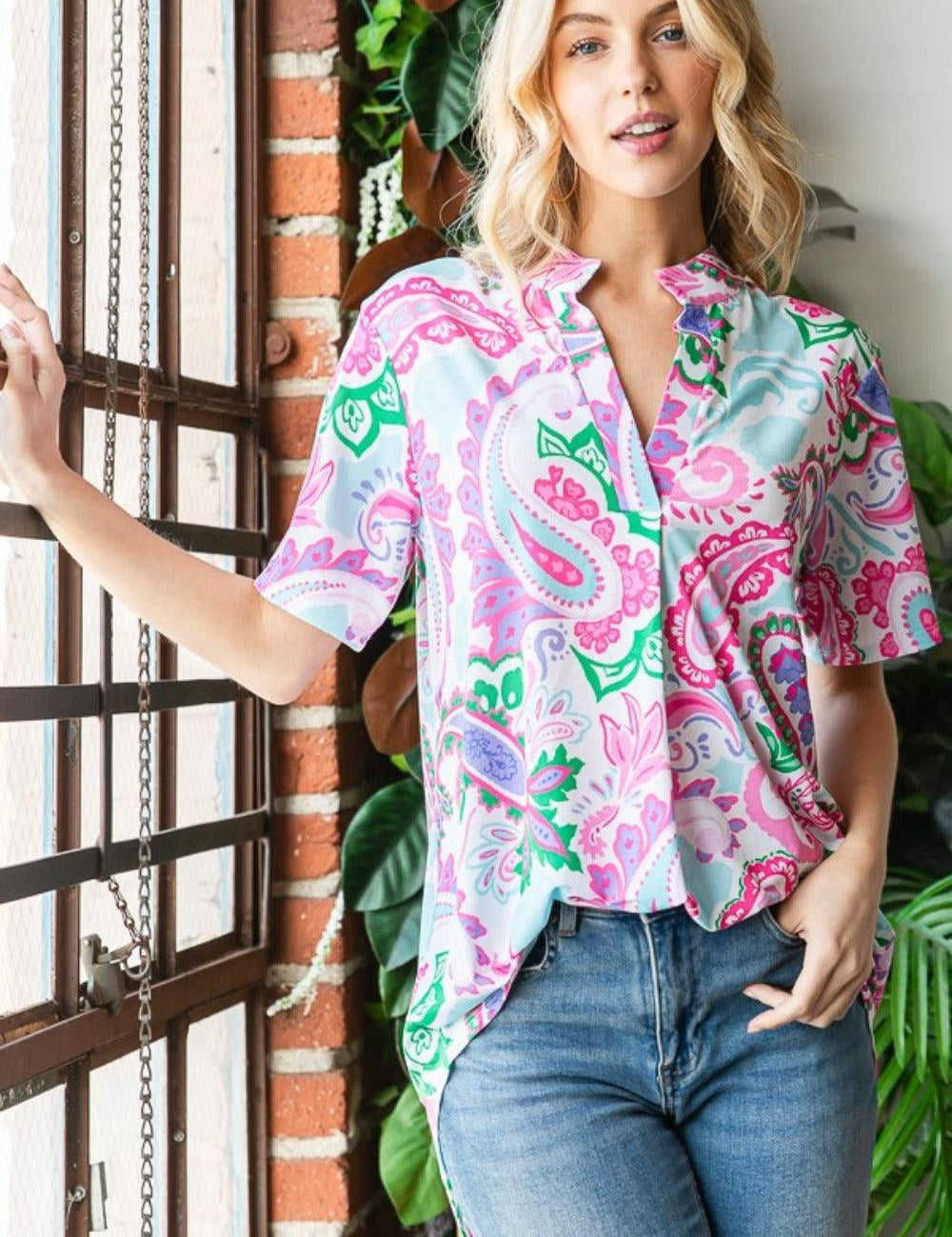 Off white Pink Heimish Full Size Paisley Print Short Sleeve Top | Tops Daverri Fashions