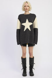 Oversized Sweater with Star Print | Sweaters Daverri Fashions
