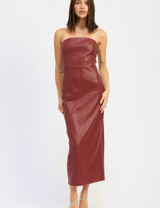BURGUNDY CHINTZ TEXTURED TUBE MIDI DRESS | Midi Dresses Daverri Fashions
