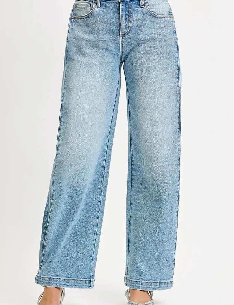 MEDIUM RISEN Mid Rise Wide Barrel Transferable Leg Snap Jeans | Jeans Daverri Fashions