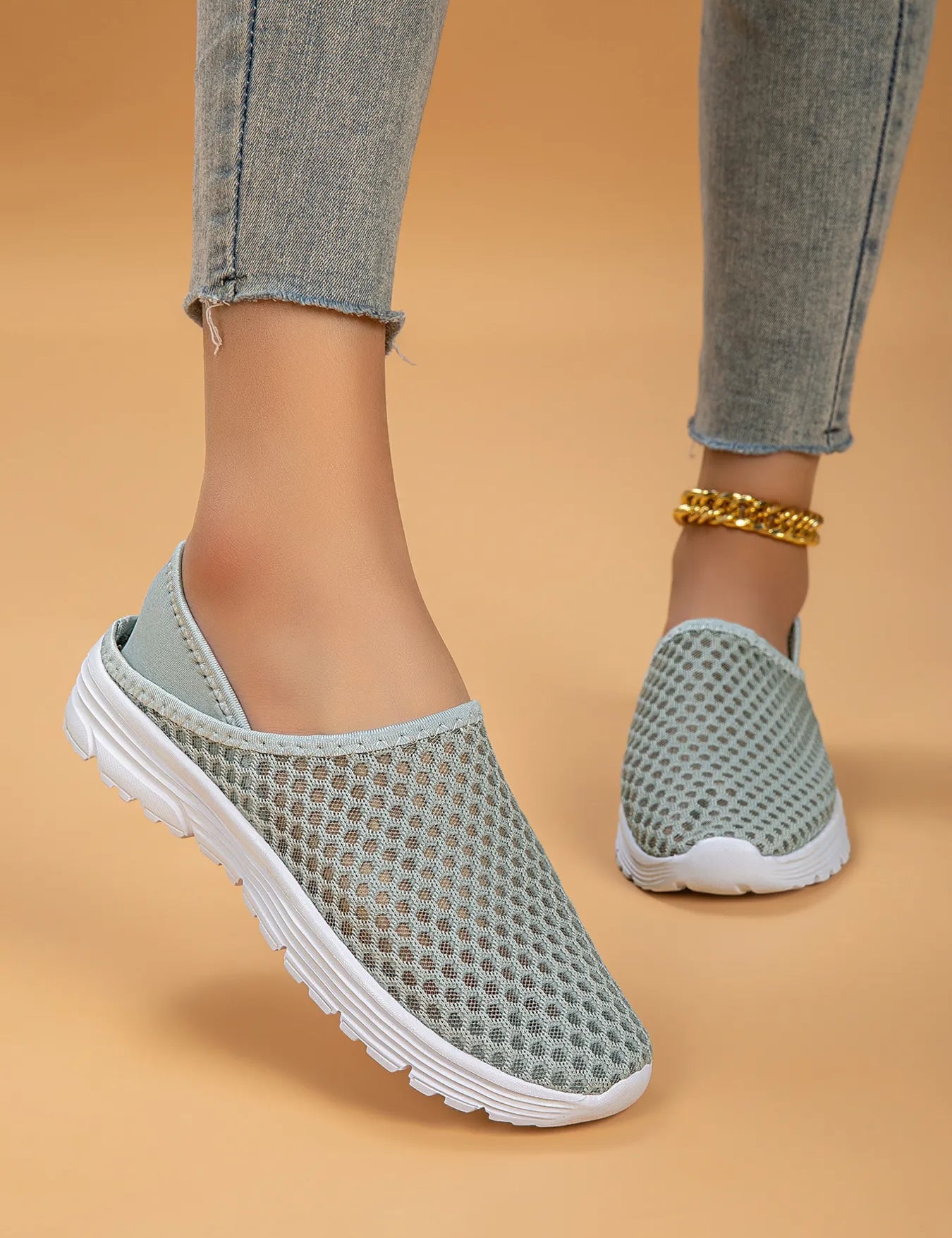 Gray Breathable Mesh Slip-Ons | Sneakers Daverri Fashions