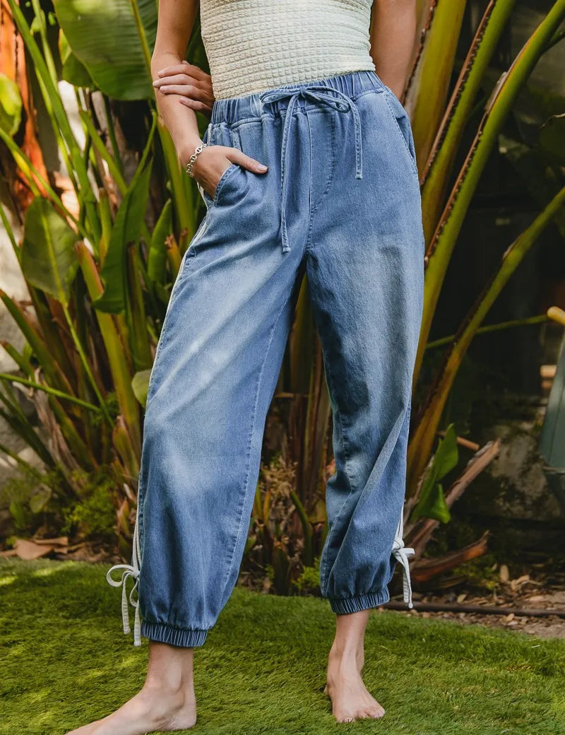 OFF WHITE M BiBi Striped Tape Details With Bot Tied Point Elastic Waist Jeans | Jeans Daverri Fashions