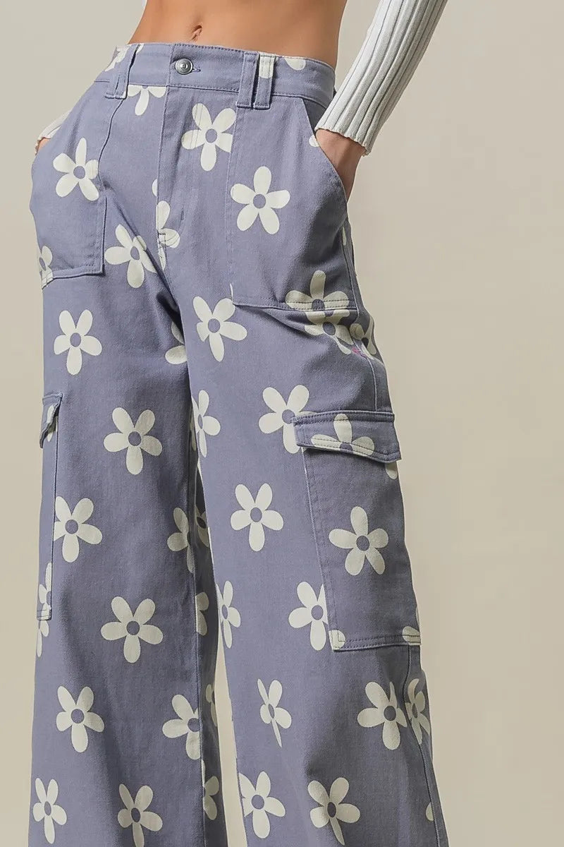 BiBi Flower Printed Side Pocket Wide Pants | Daverri Fashions