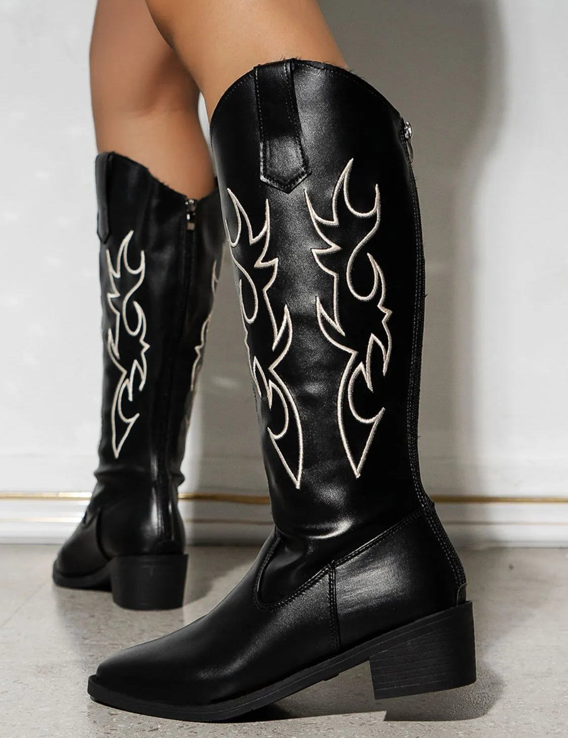 Black Round Toe Block Heels Boots | Boots Daverri Fashions