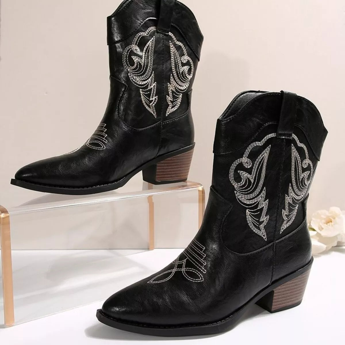 Sami Western Cowboy Boots with Embroidered Design | Boots Daverri Fashions