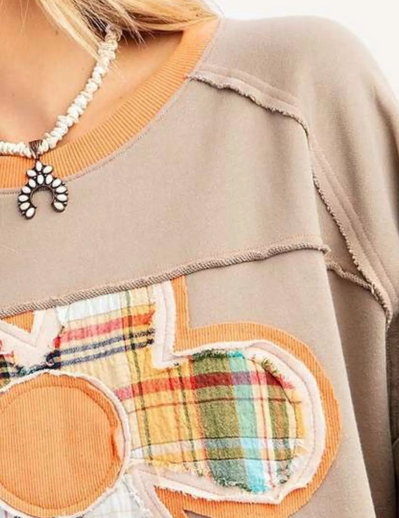 Plaid Flower Patched Round Neck T-Shirt | T-Shirts Daverri Fashions