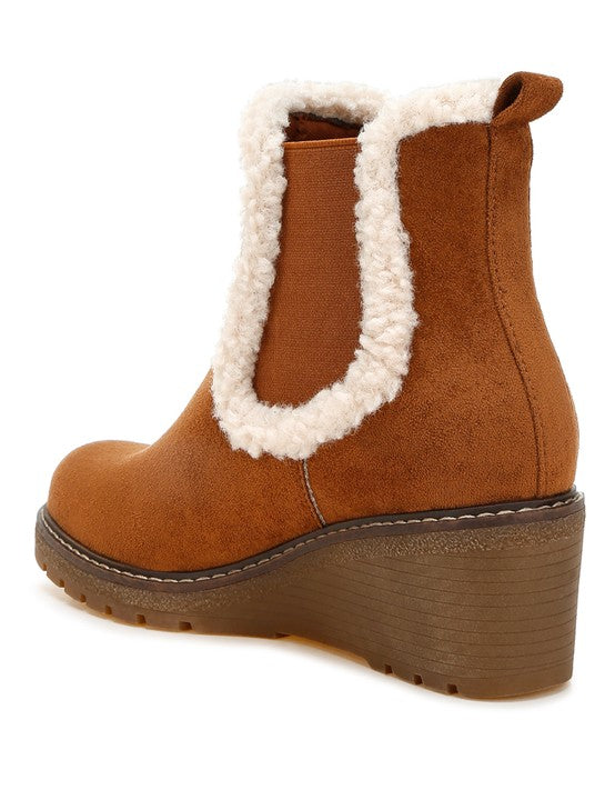 Thunderhoof Faux Fur Lined Chelsea Boots | Boots Daverri Fashions