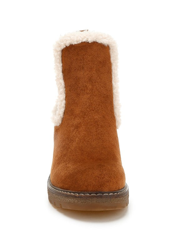 Thunderhoof Faux Fur Lined Chelsea Boots | Boots Daverri Fashions