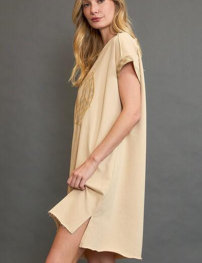 Umgee Peace Plaid Applique Short Sleeve Mini Dress | Mini Dresses Daverri Fashions