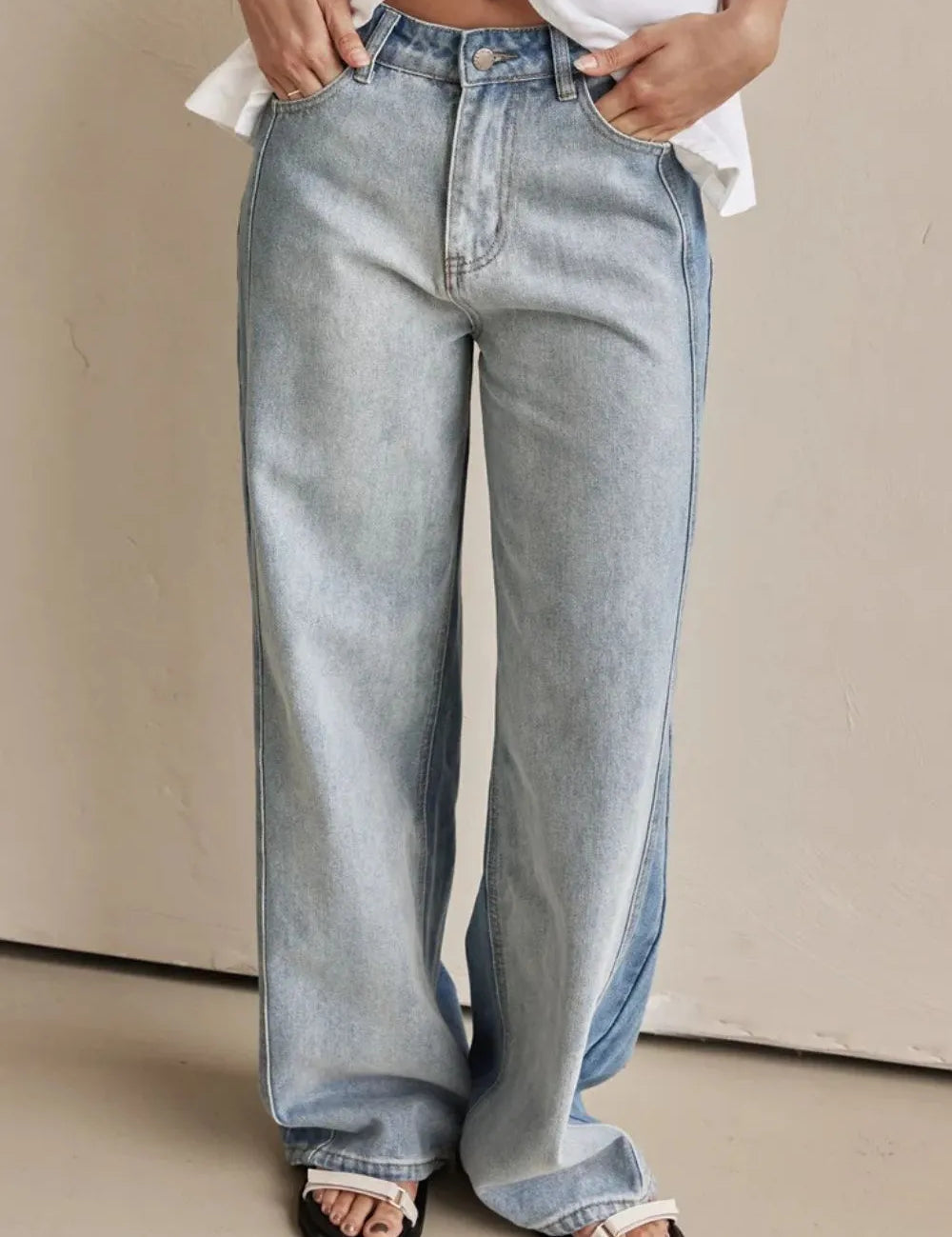 Light Contrast Straight Leg Jeans with Pockets | Jeans Daverri Fashions