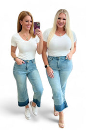 Olivia High Rise Wide Leg Crop Jeans in Medium Wash | Jeans Daverri Fashions