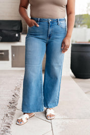 Hayes High Rise Wide Leg Crop Jeans | Jeans Daverri Fashions
