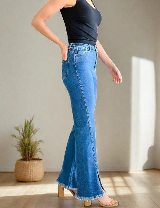 Judy Blue Plus Size Vintage Wash Split Hem Jeans | Jeans Daverri Fashions