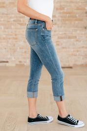 Judy Blue Laura Mid Rise Cuffed Skinny Capri Jeans | Jeans Daverri Fashions