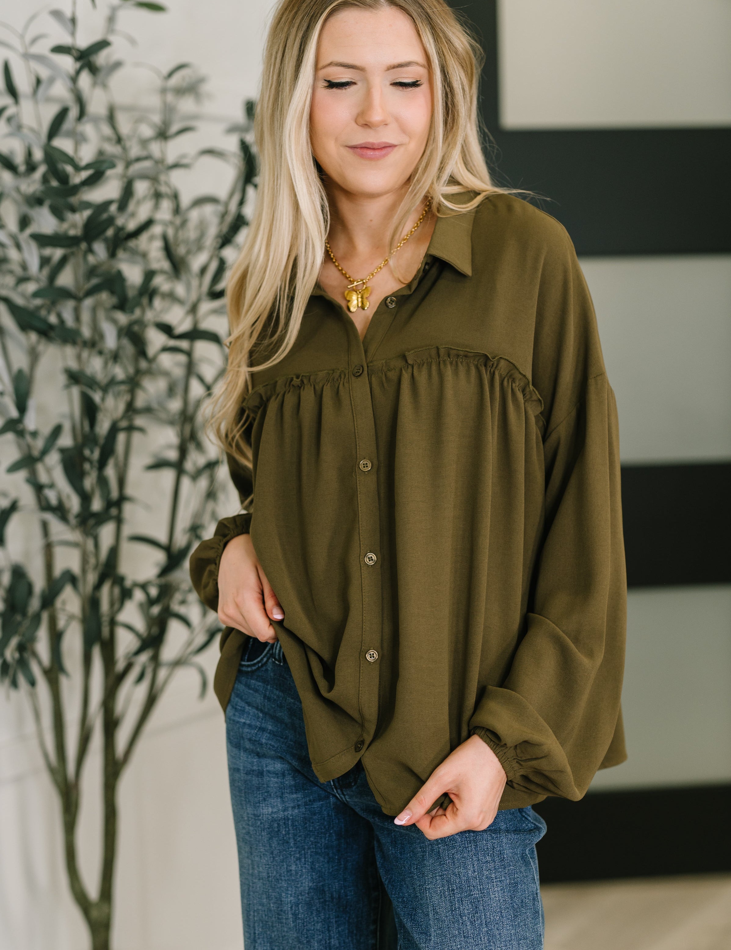 She's Got A Way Button Down Blouse | Womens Daverri Fashions