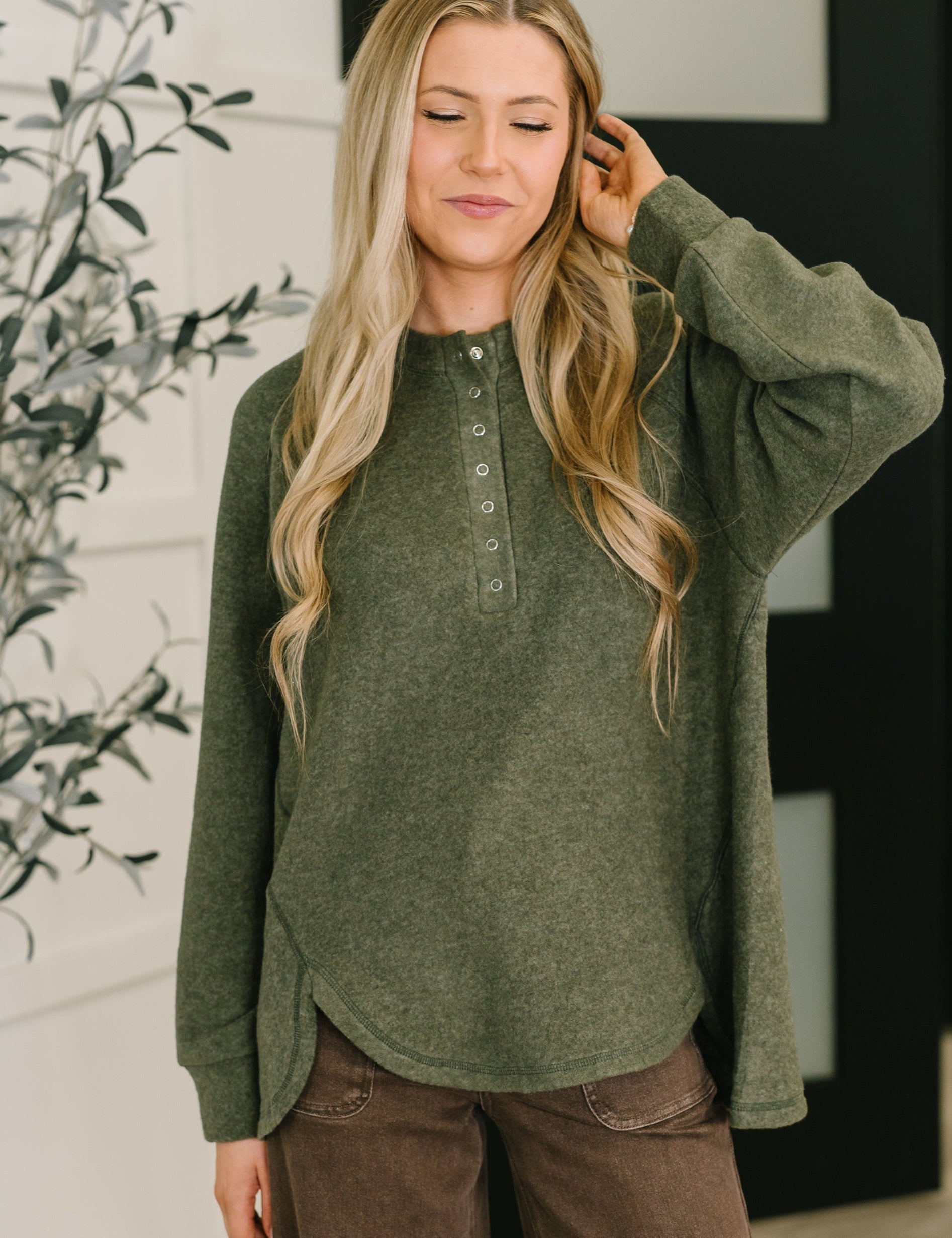 Urban Flux Scooped Hi-Low Long Pullover in Olive | Womens Daverri Fashions