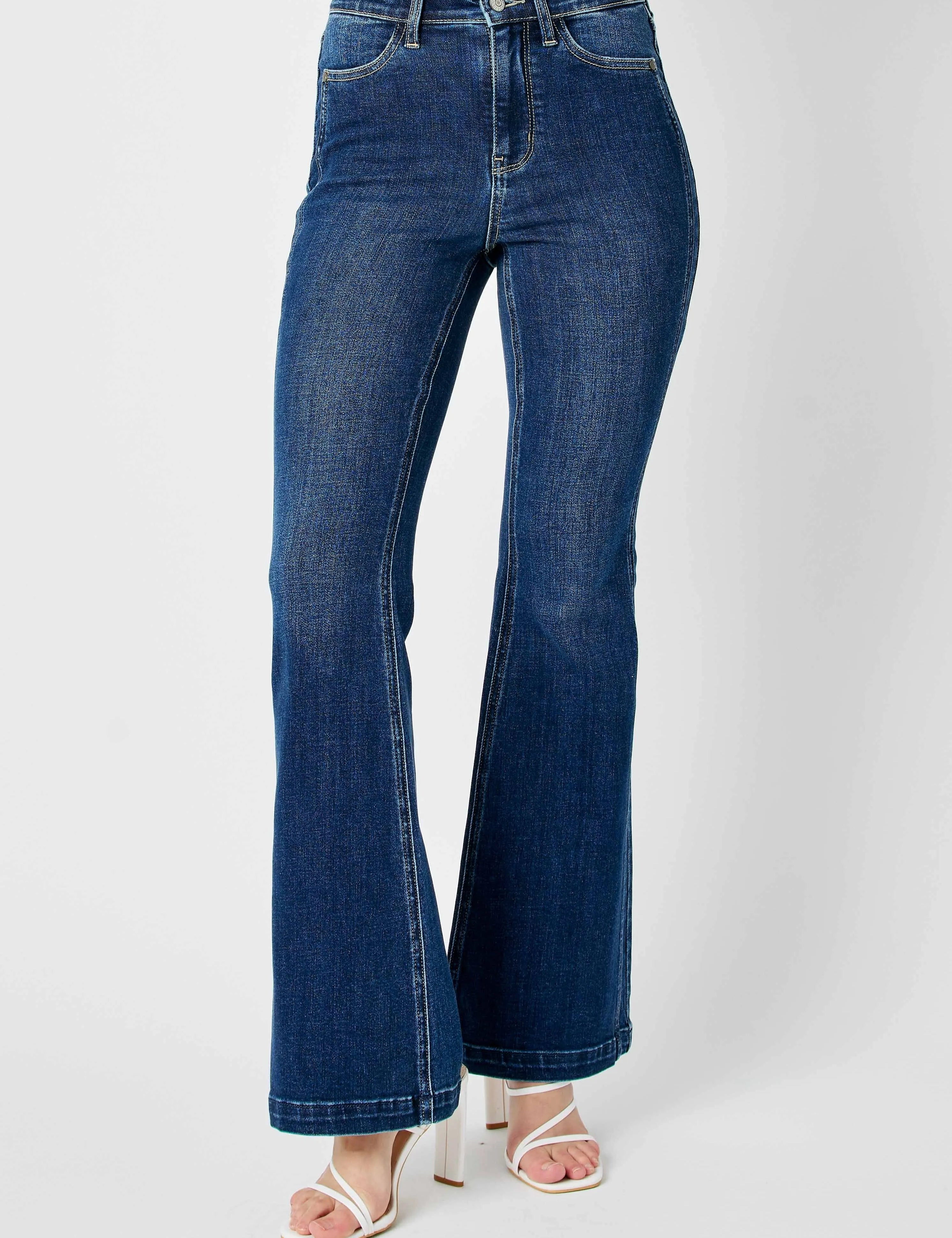 DK 24W Judy Blue Full Size Hw Angled Side Seam Detail Flare Jeans Plus Size | Jeans Daverri Fashions