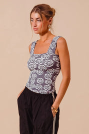 SO ME Two Tone Floral Seamless Tank Top | Tank Tops Daverri Fashions
