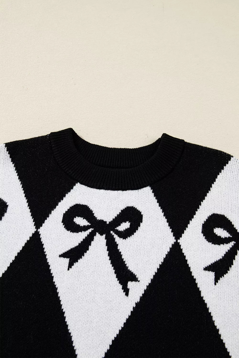 Bow Pattern Long Sleeve Contrast Sweater | Sweaters Daverri Fashions