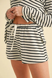 BLACK Aemi+Co Drawstring Contrast Striped Shorts | Daverri Fashions