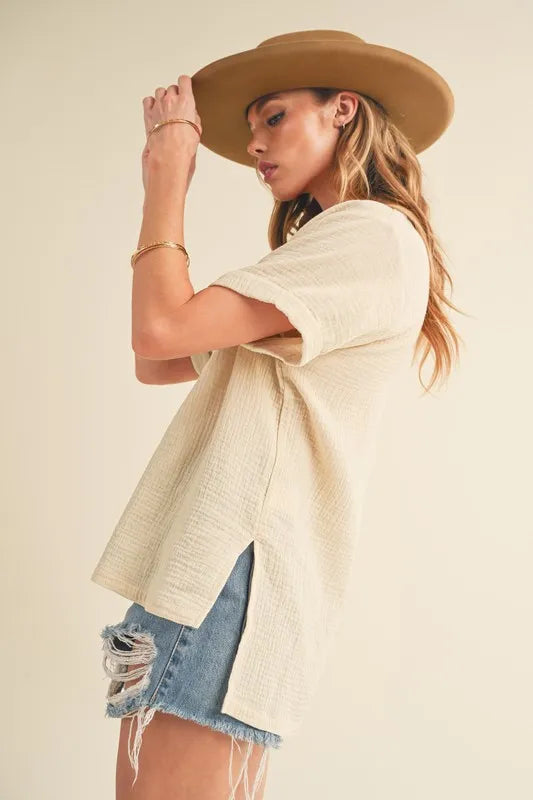 Aemi + Co Side Slit Johnny Collar Short Sleeve Cotton Gauze Blouse | Daverri Fashions