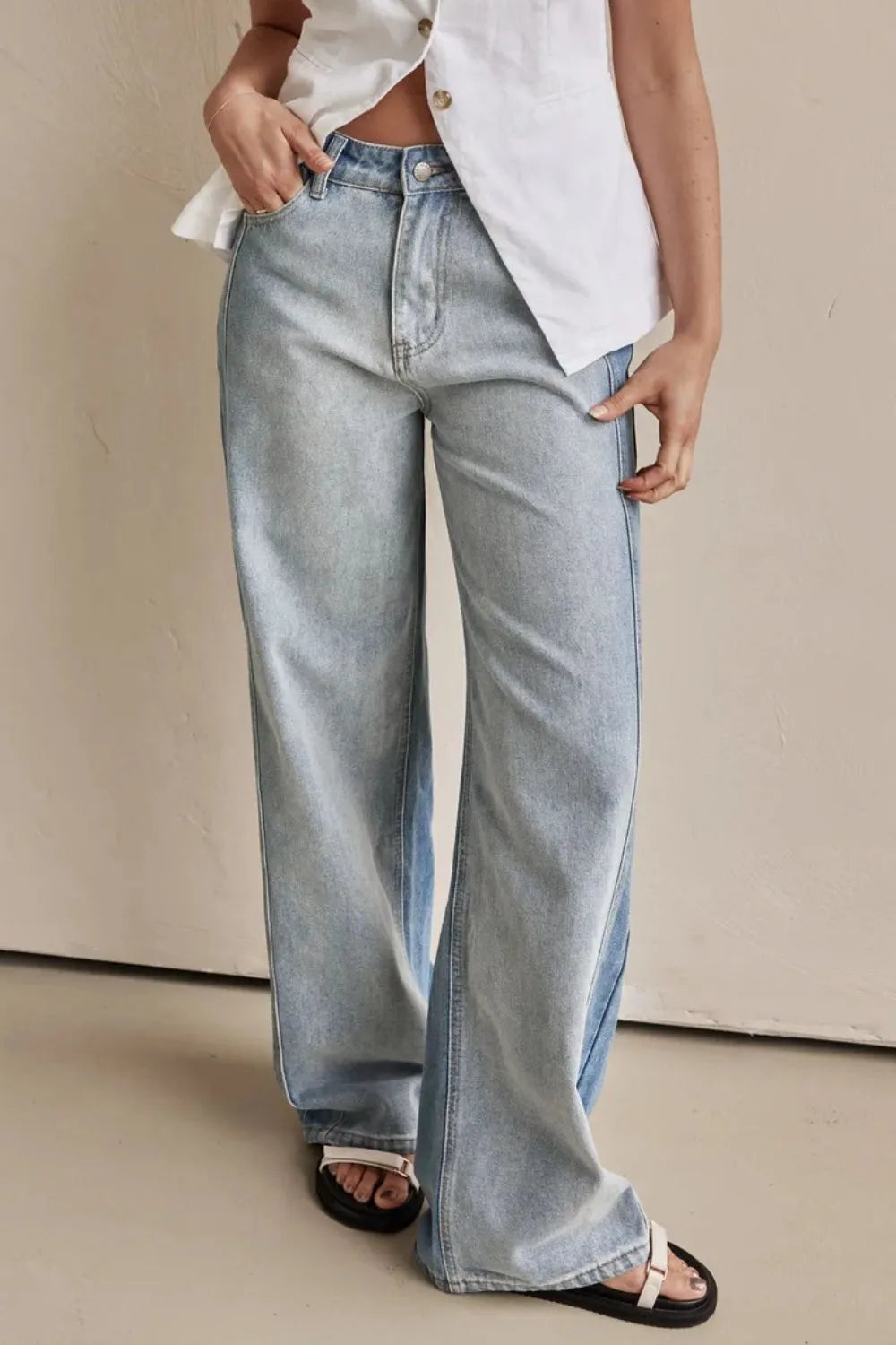 Contrast Straight Leg Jeans with Pockets | Jeans Daverri Fashions