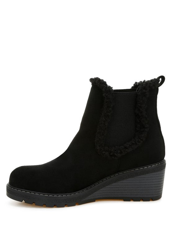 Thunderhoof Faux Fur Lined Chelsea Boots | Boots Daverri Fashions