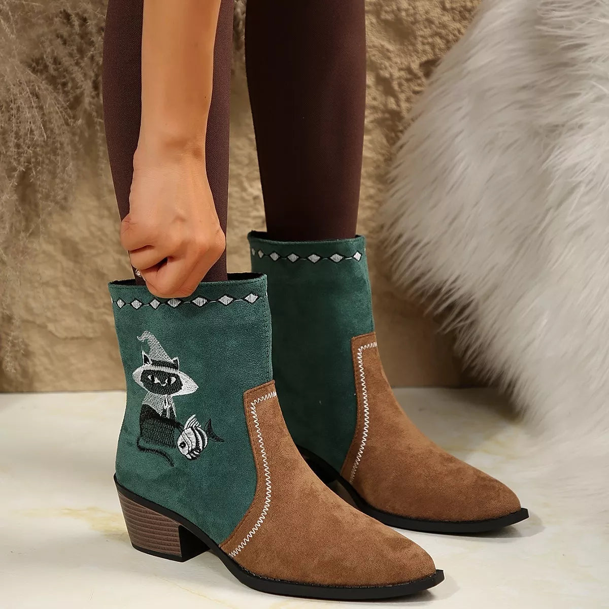 Green Sami Western Cowboy Boots with Embroidered Design | Boots Daverri Fashions