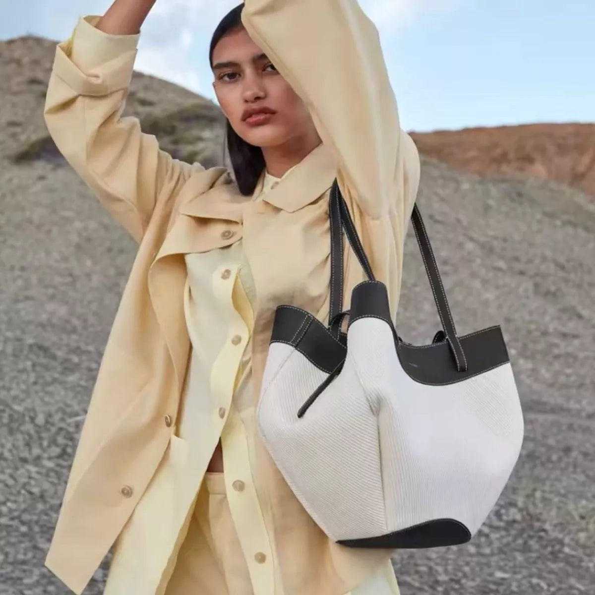 White One Size Two-Tone Leather Handbag | Tote Bags Daverri Fashions