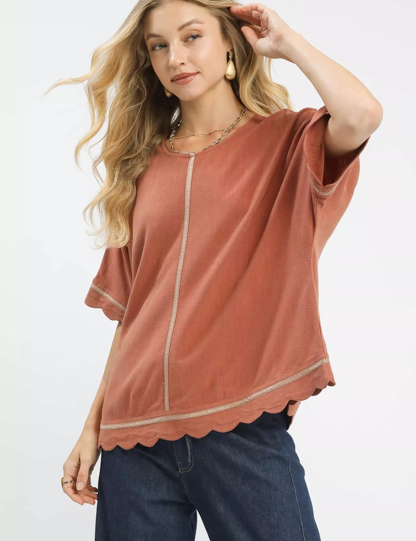 CLAY Umgee Linen Blend Scallop Trim Top | Tops Daverri Fashions