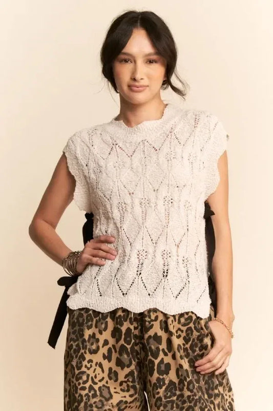 Davi & Dani Ribbon Bow Ties Scalloped Trim Knit Semi Crop Top - DAVERRI FASHIONS