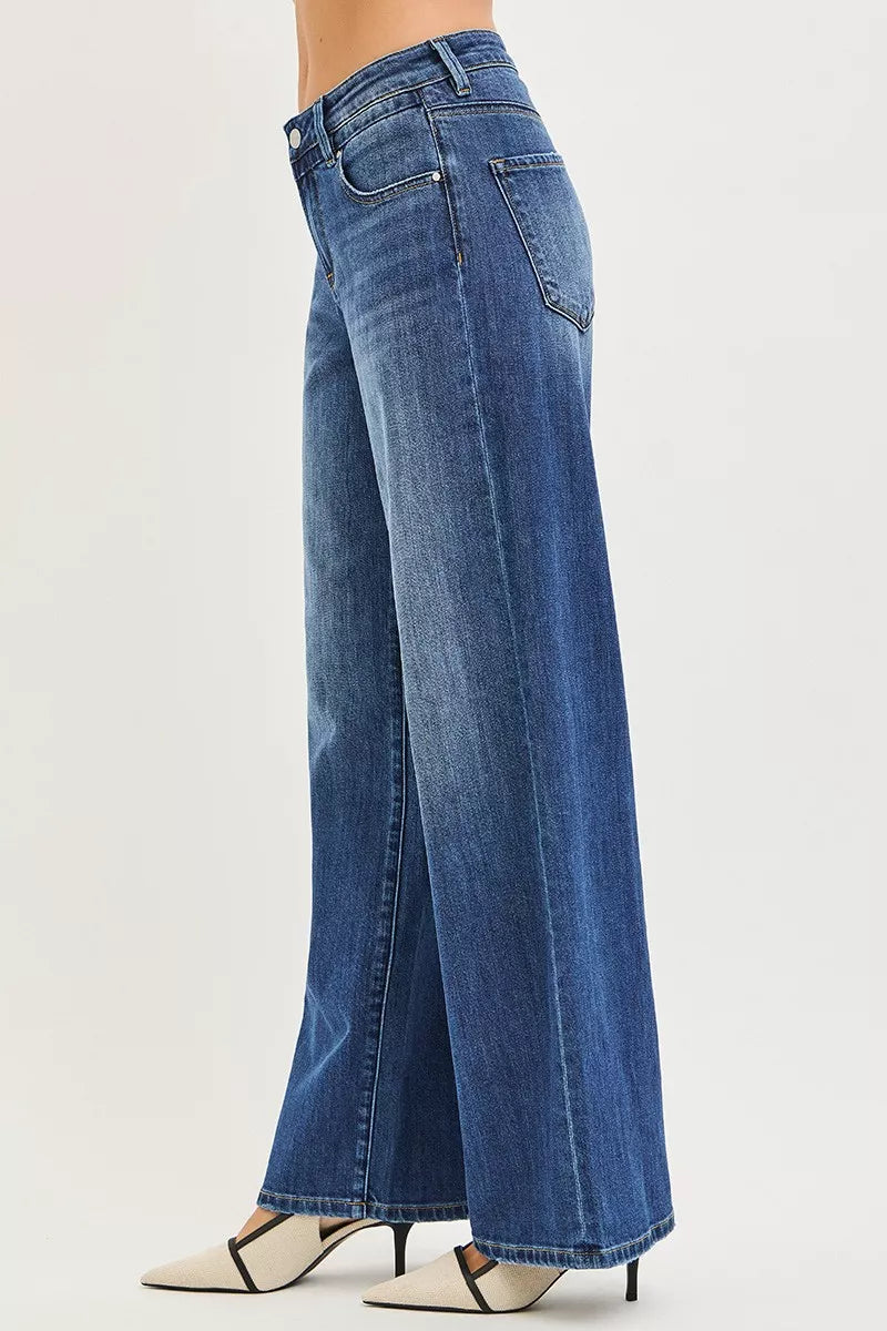 RISEN slouchy baggy jeans in blue denim with high waist and five pockets