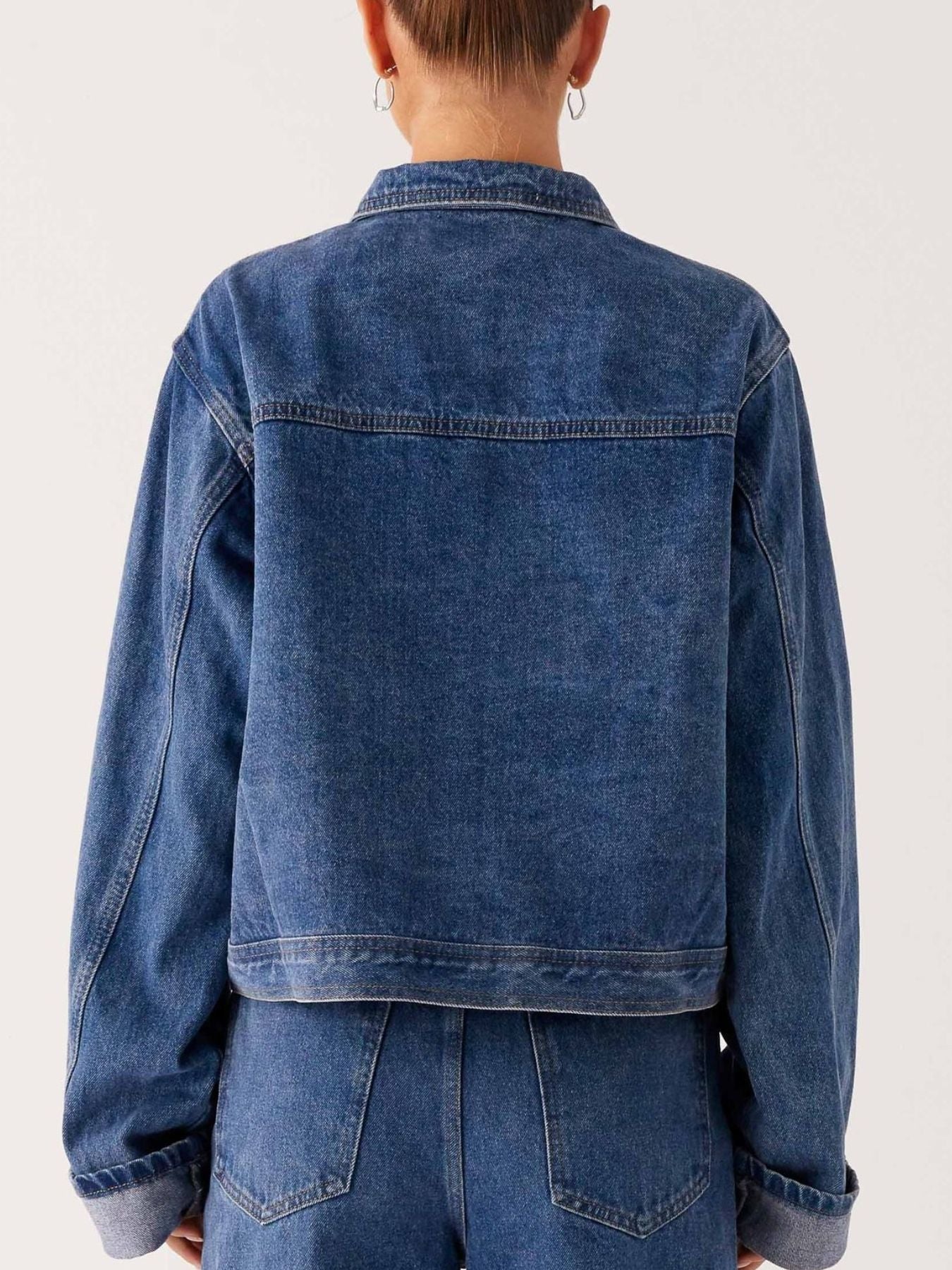 Daverri cropped oversized denim jacket with classic collar and rolled sleeves