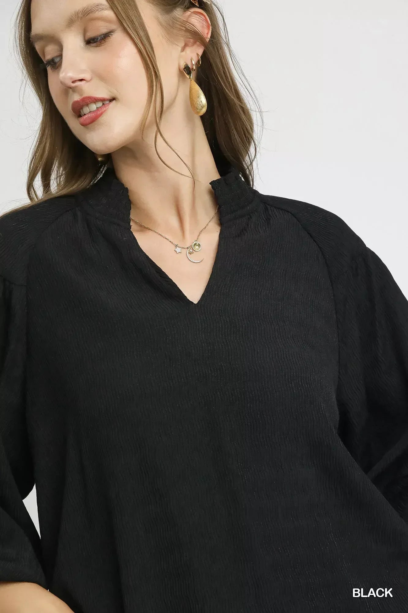 Umgee Textured V-Neck Blouse with Balloon Sleeves - DAVERRI FASHIONS