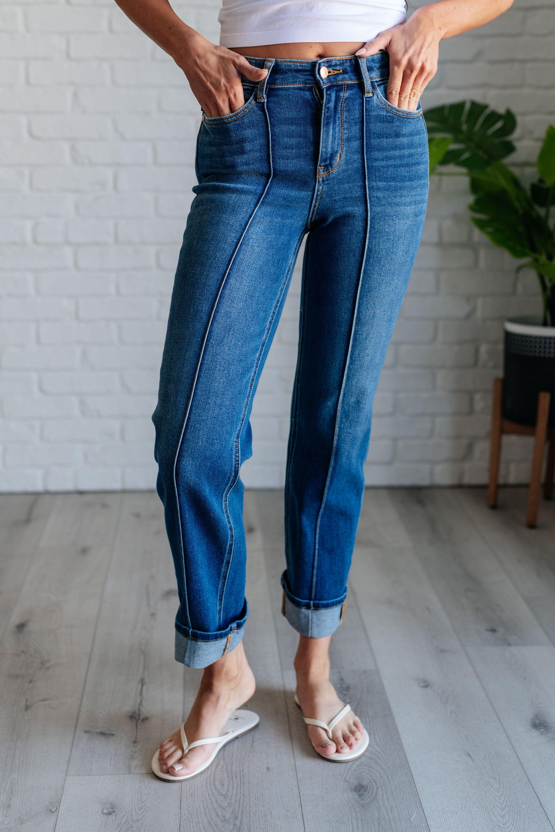 Campbell High Rise Center Seam Detail Straight Jeans Jeans