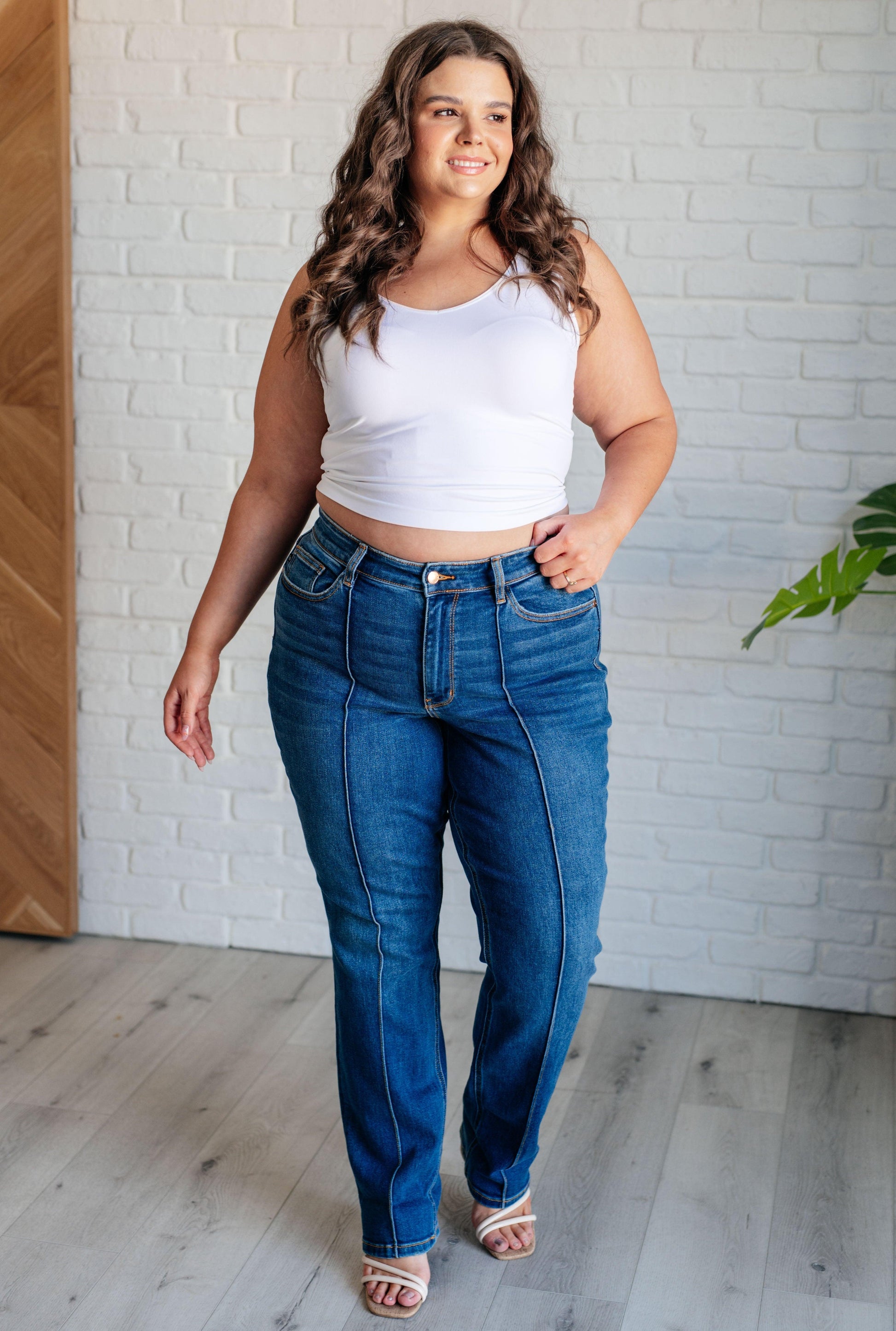 Campbell High Rise Center Seam Detail Straight Jeans Jeans