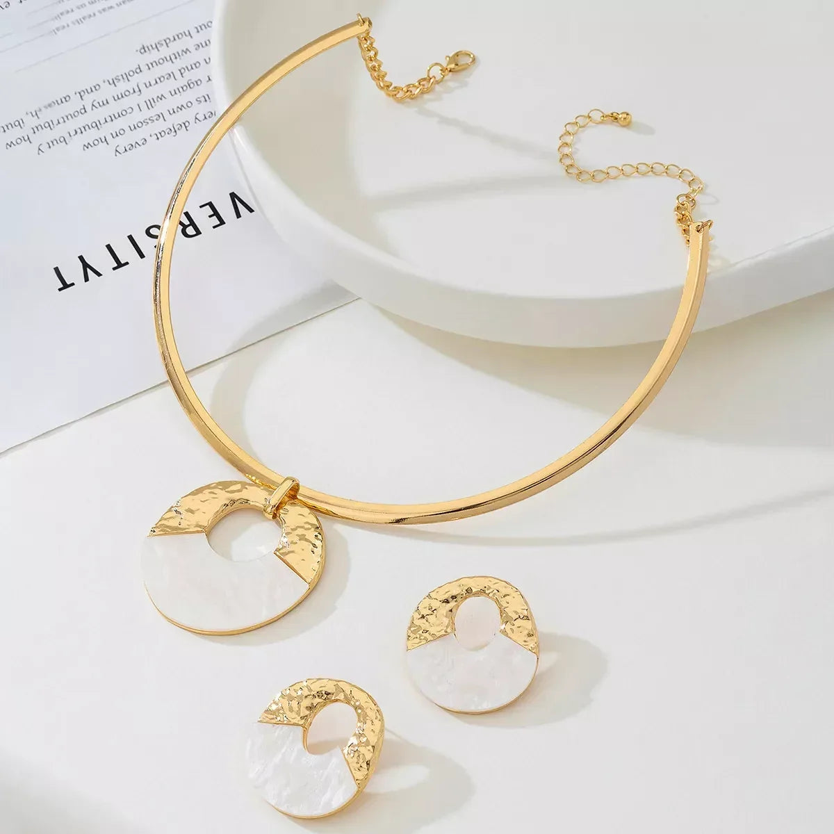 18K Gold-Plated Circle Pendant Necklace and Earrings Jewelry Set - DAVERRI FASHIONS