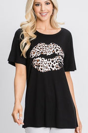 Heimish Full Size Leopard Lip Round Neck Short Sleeve T-Shirt Plus Size Black 1XL