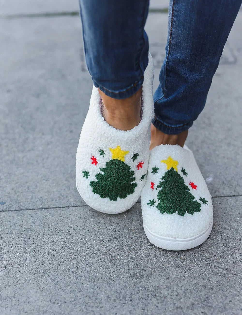 Christmas Tree Print Fleece Slippers | 2024 Blow-Out Sale Daverri Fashions