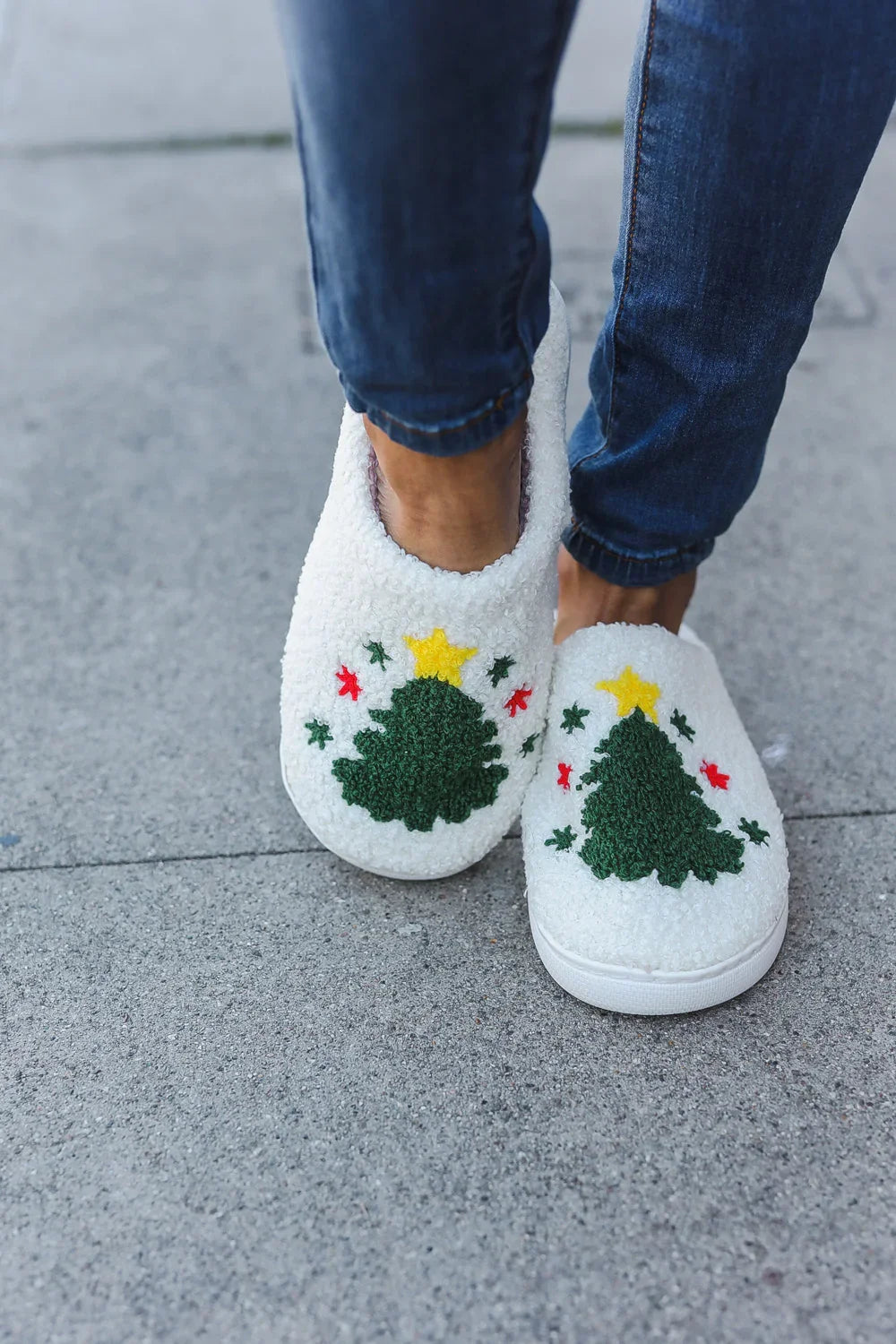Christmas Tree Print Fleece Slippers | 2024 Blow-Out Sale Daverri Fashions